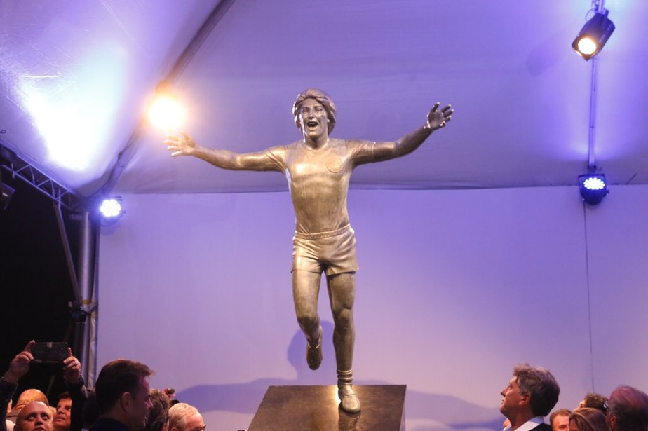 Grêmio inaugura estátua de Renato Gaúcho na Arena: “Homenagem inesquecível”