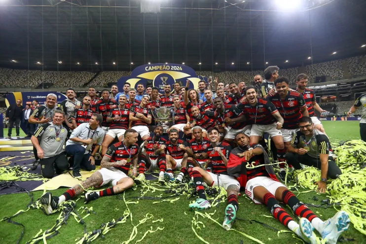 Flamengo vence o Atlético-MG e conquista o pentacampeonato da Copa do Brasil.