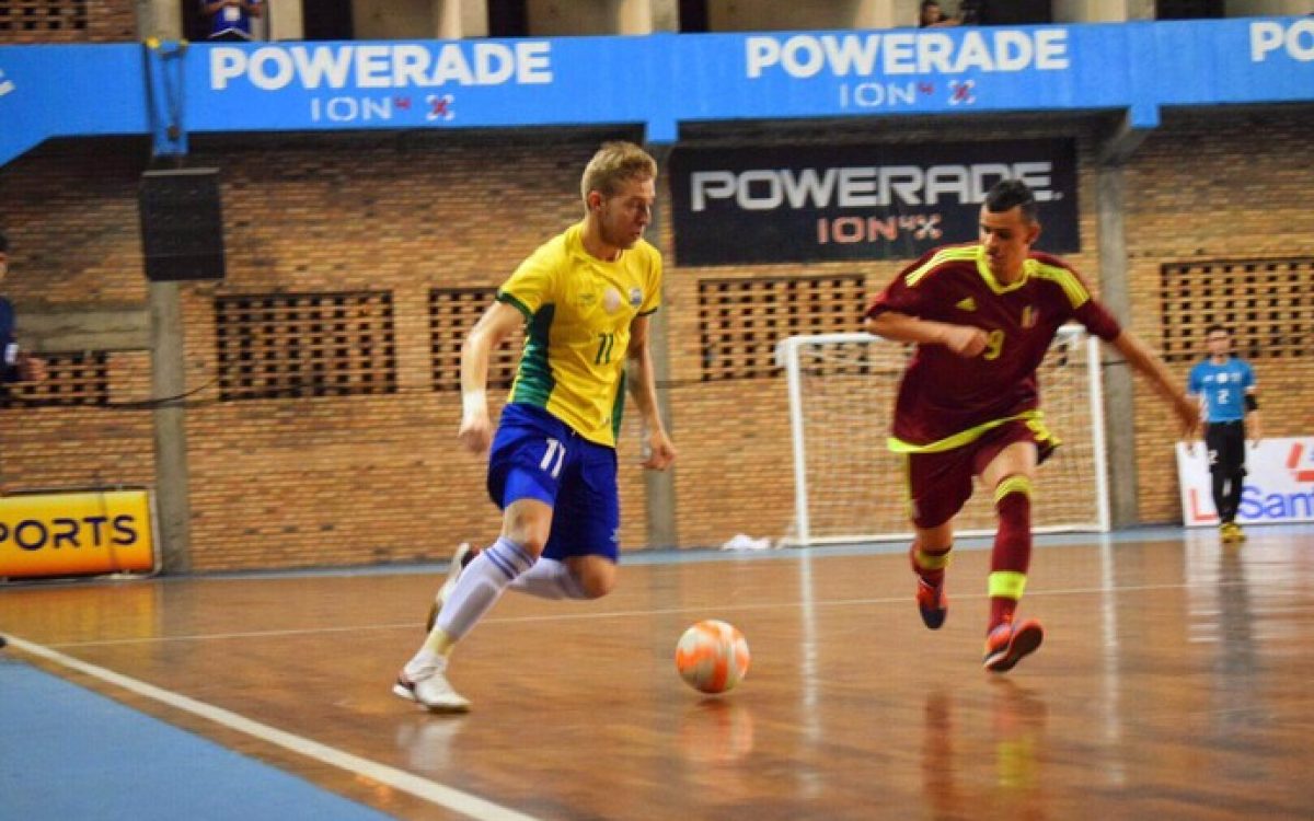 ELIMINATÓRIAS: BRASIL VENCE DE VIRADA