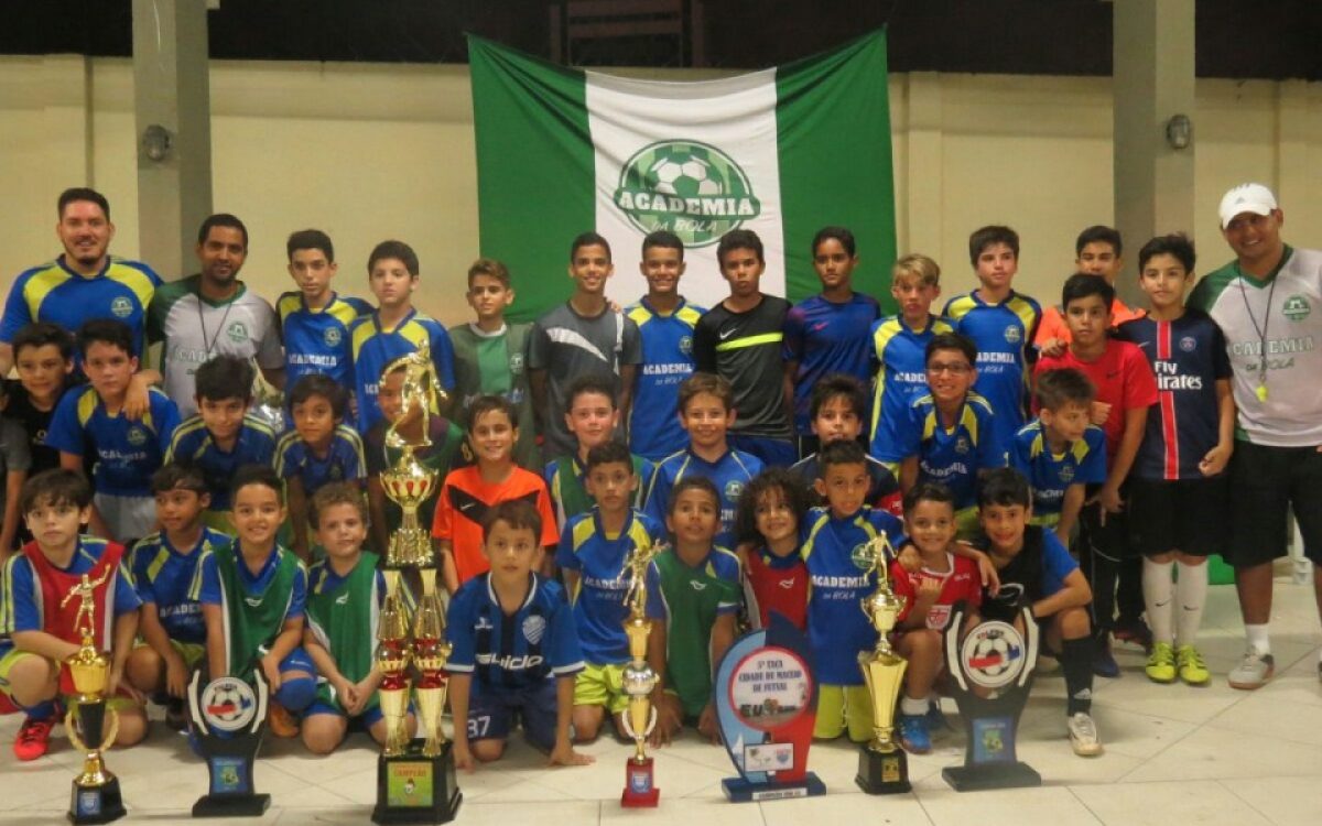 COPA BASE BRASIL: ACADEMIA DA BOLA INTEGRANDO FUTEBOL E FUTSAL