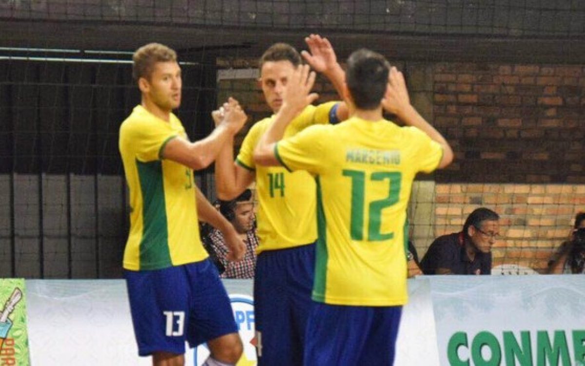 BRASIL VENCE DE GOLEADA O PERU