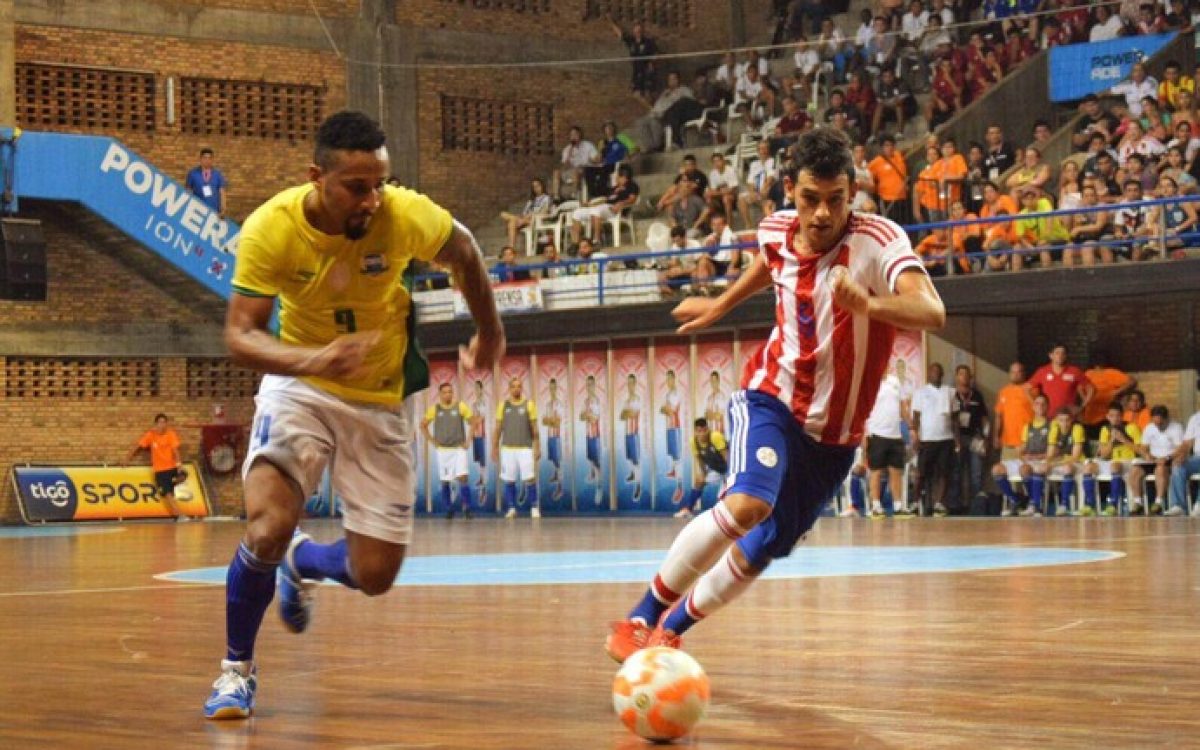 BRASIL JOGA MAL MAS VENCE PARAGUAI