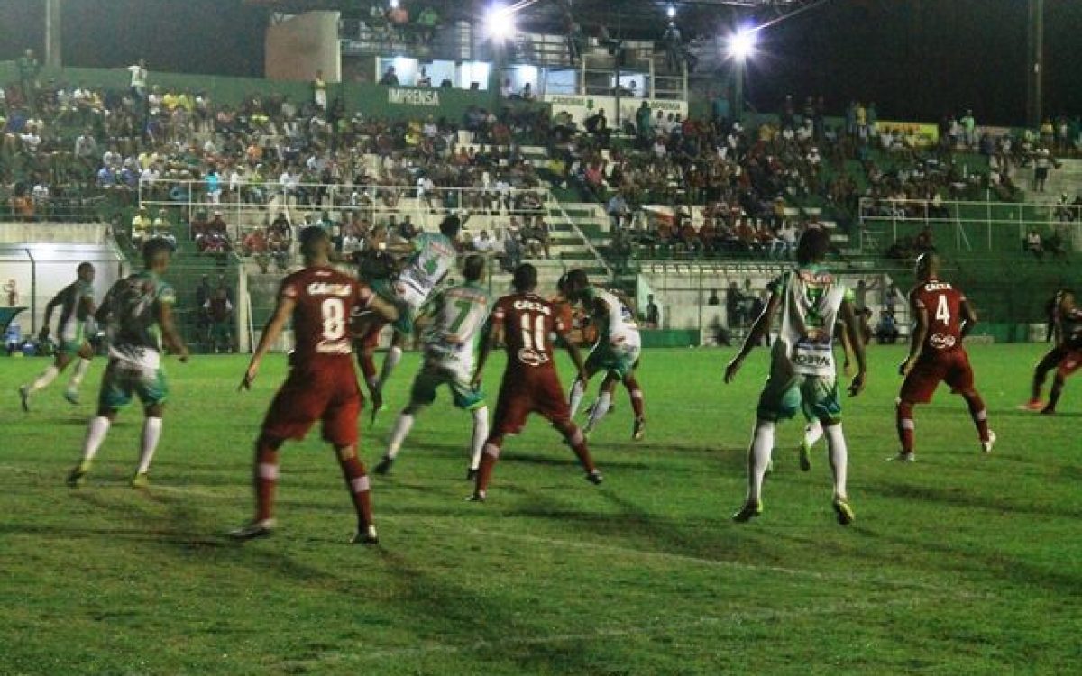 CRB VENCE O CORURIPE E LIDERA O ALAGOANO