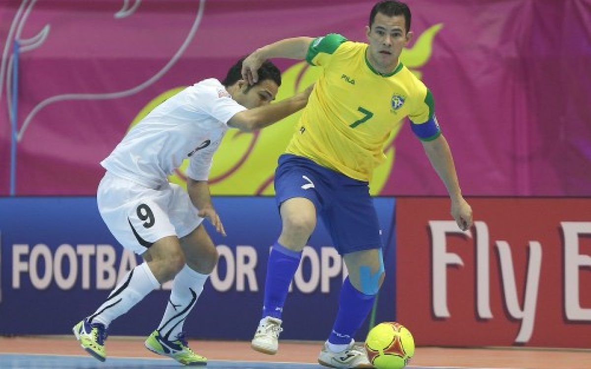 Bicampeão mundial Vinícius anuncia aposentadoria do futsal